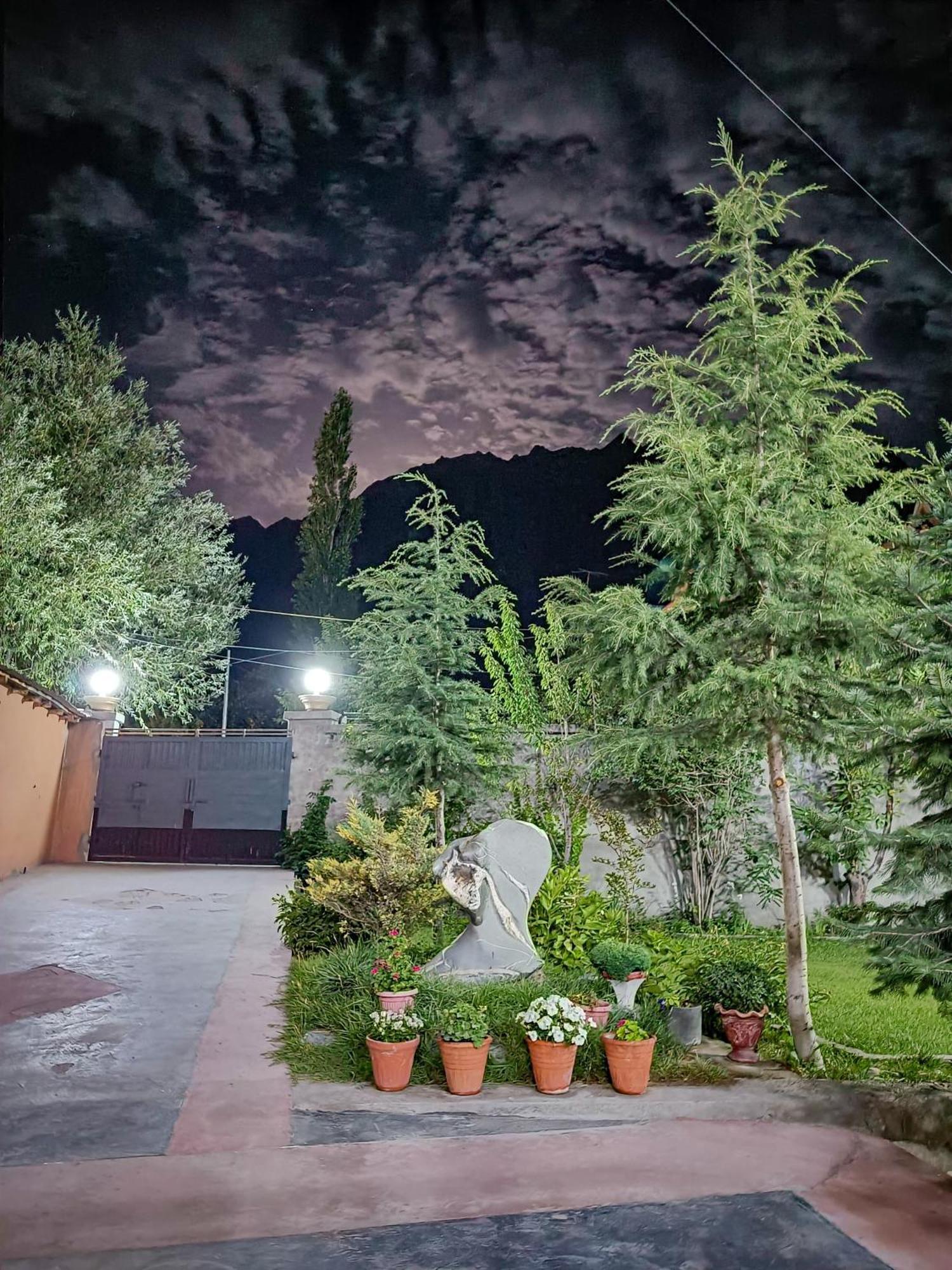 Taaj Residence Skardu Exterior photo